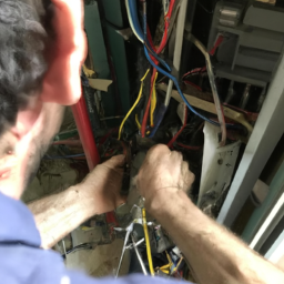 Installation de câblage électrique pour réseau informatique Mende